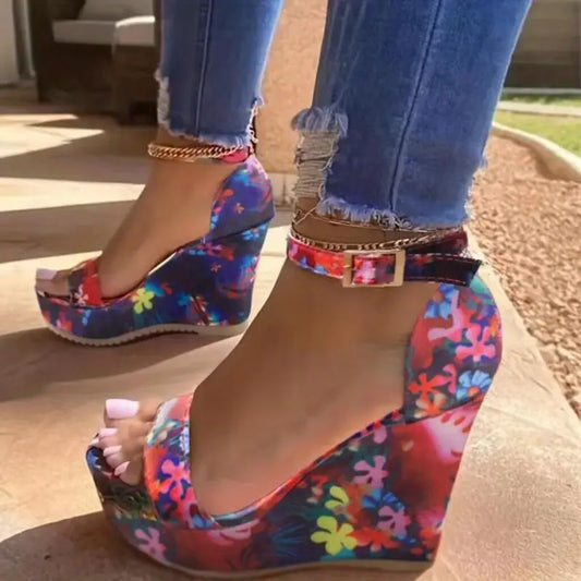 ***BRAND NEW***Floral Wedge Sandals